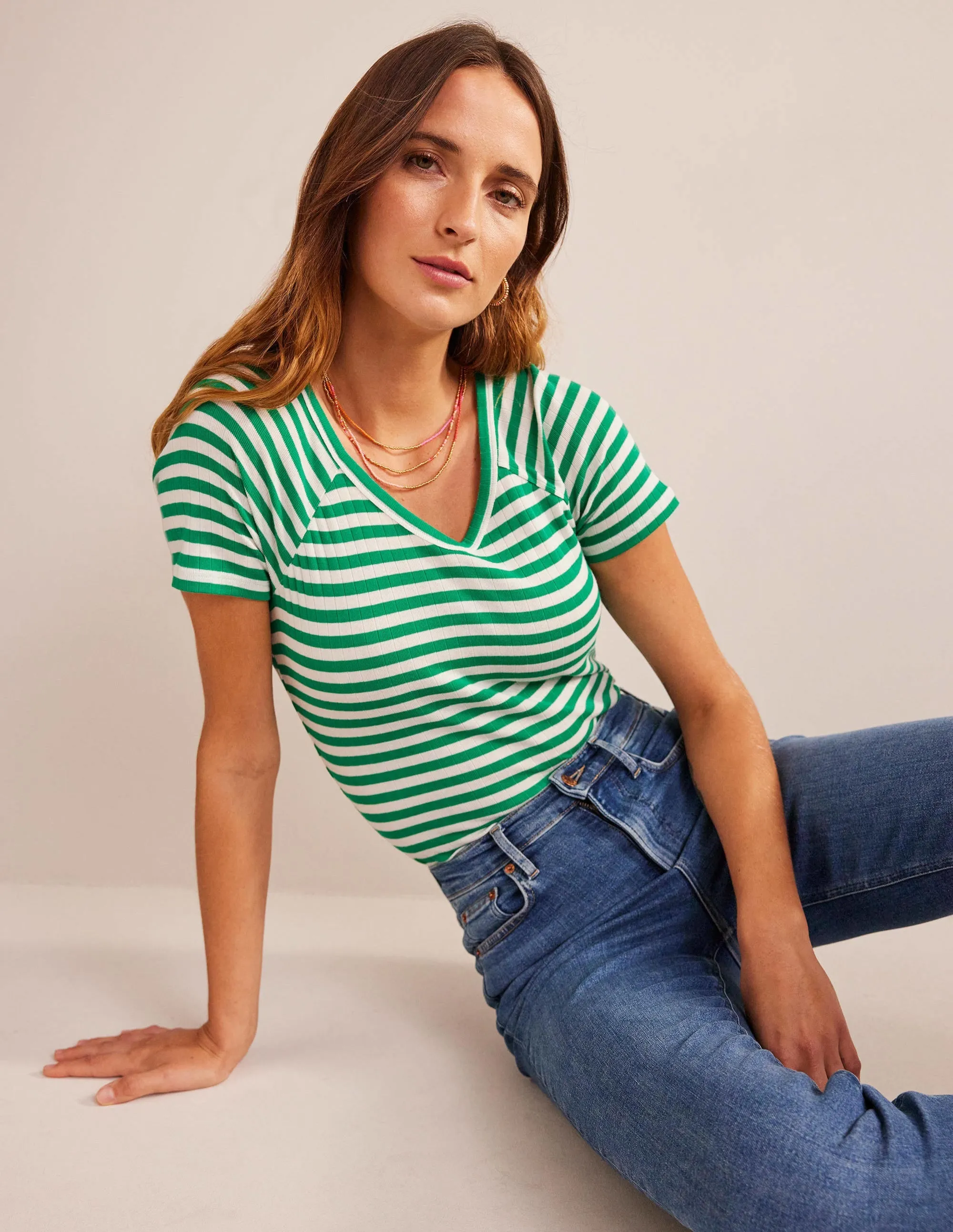 Anna Rib V-Neck T-Shirt-Meadow Green, Ivory Stripe