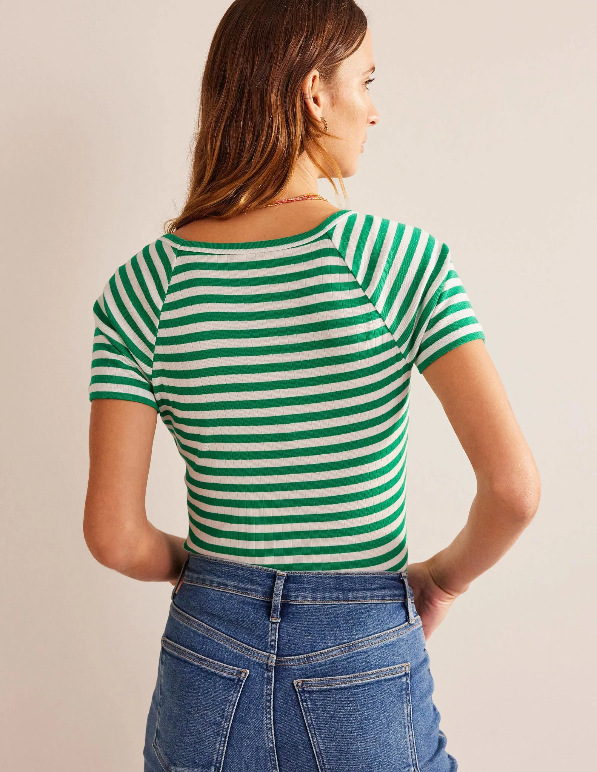 Anna Rib V-Neck T-Shirt-Meadow Green, Ivory Stripe