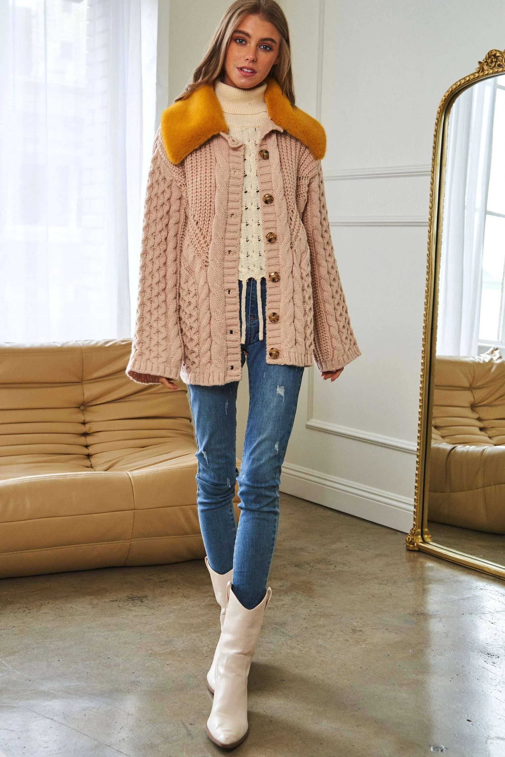 Jones Vintage Contrast Collar Cardigan (2 color options)