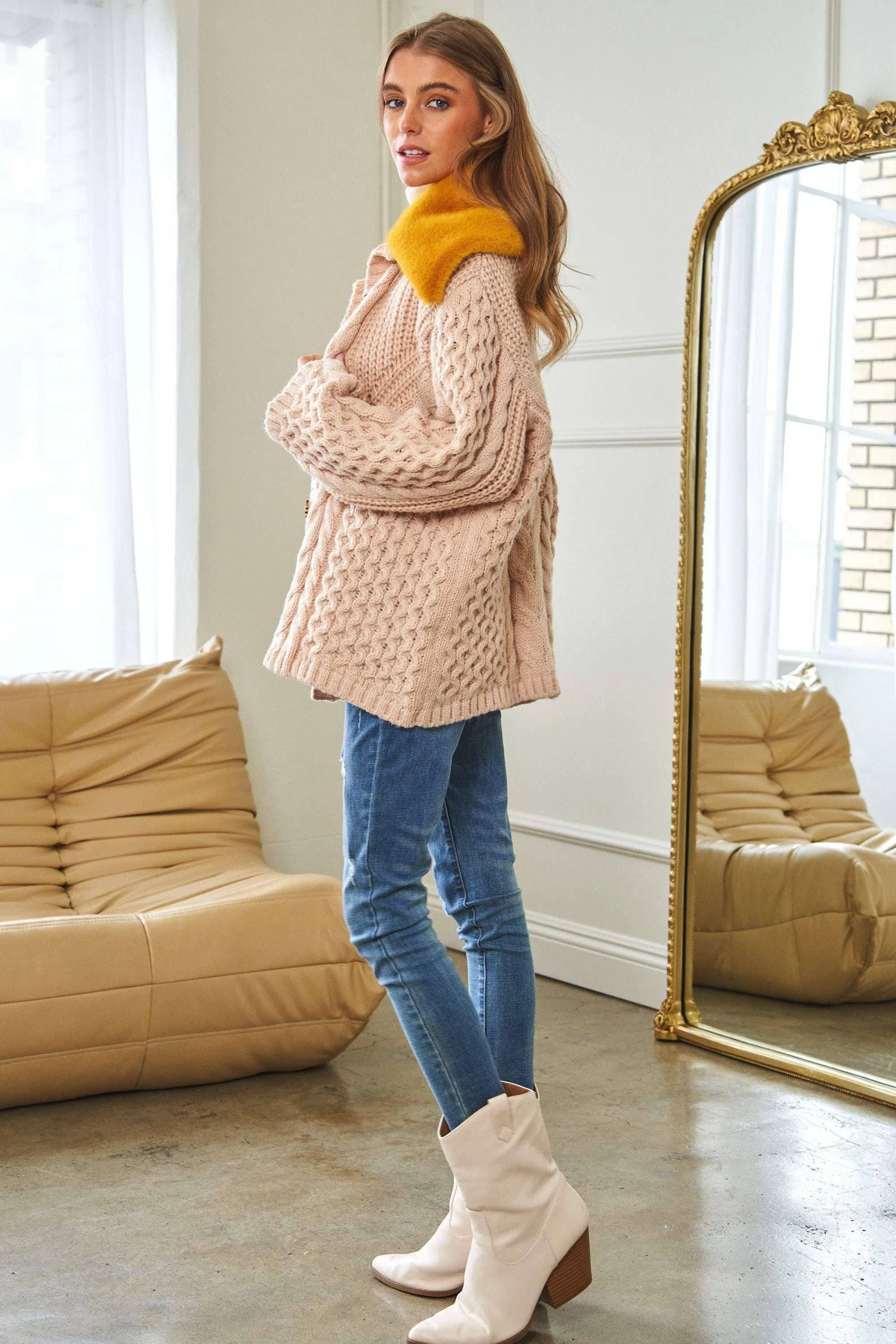 Jones Vintage Contrast Collar Cardigan (2 color options)