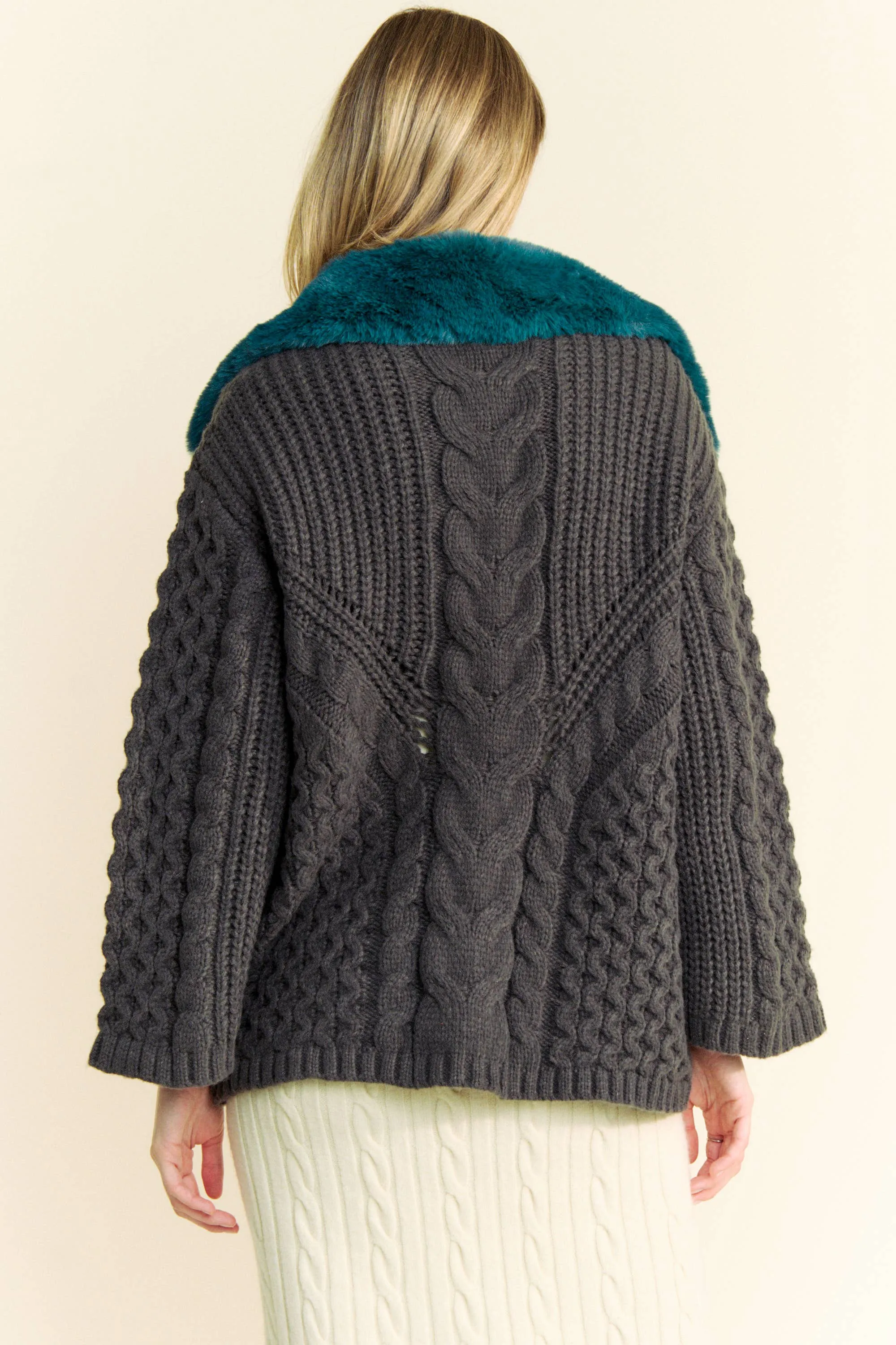 Jones Vintage Contrast Collar Cardigan (2 color options)