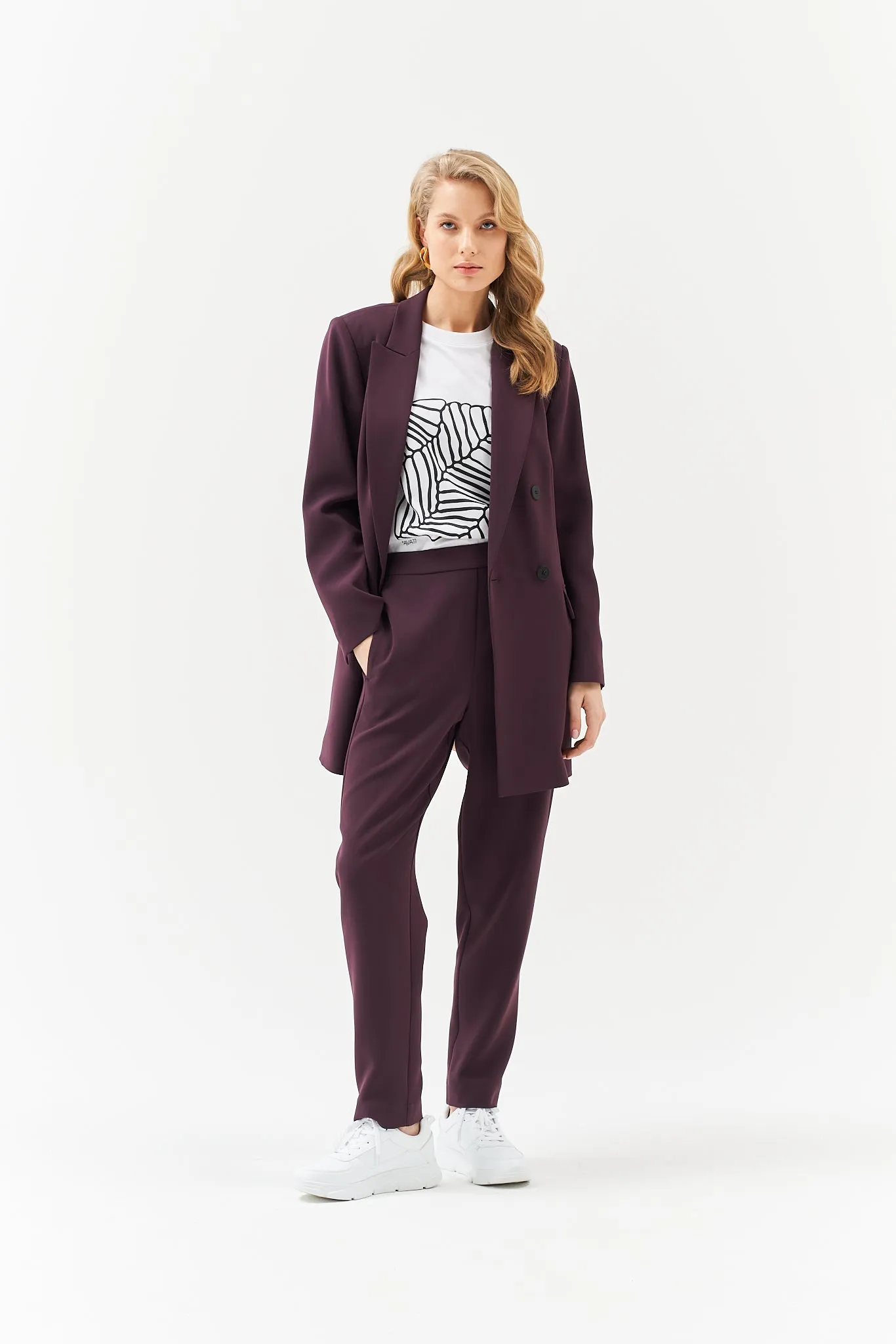 LONG DOUBLE BREASTED BLAZER IN BURGUNDY