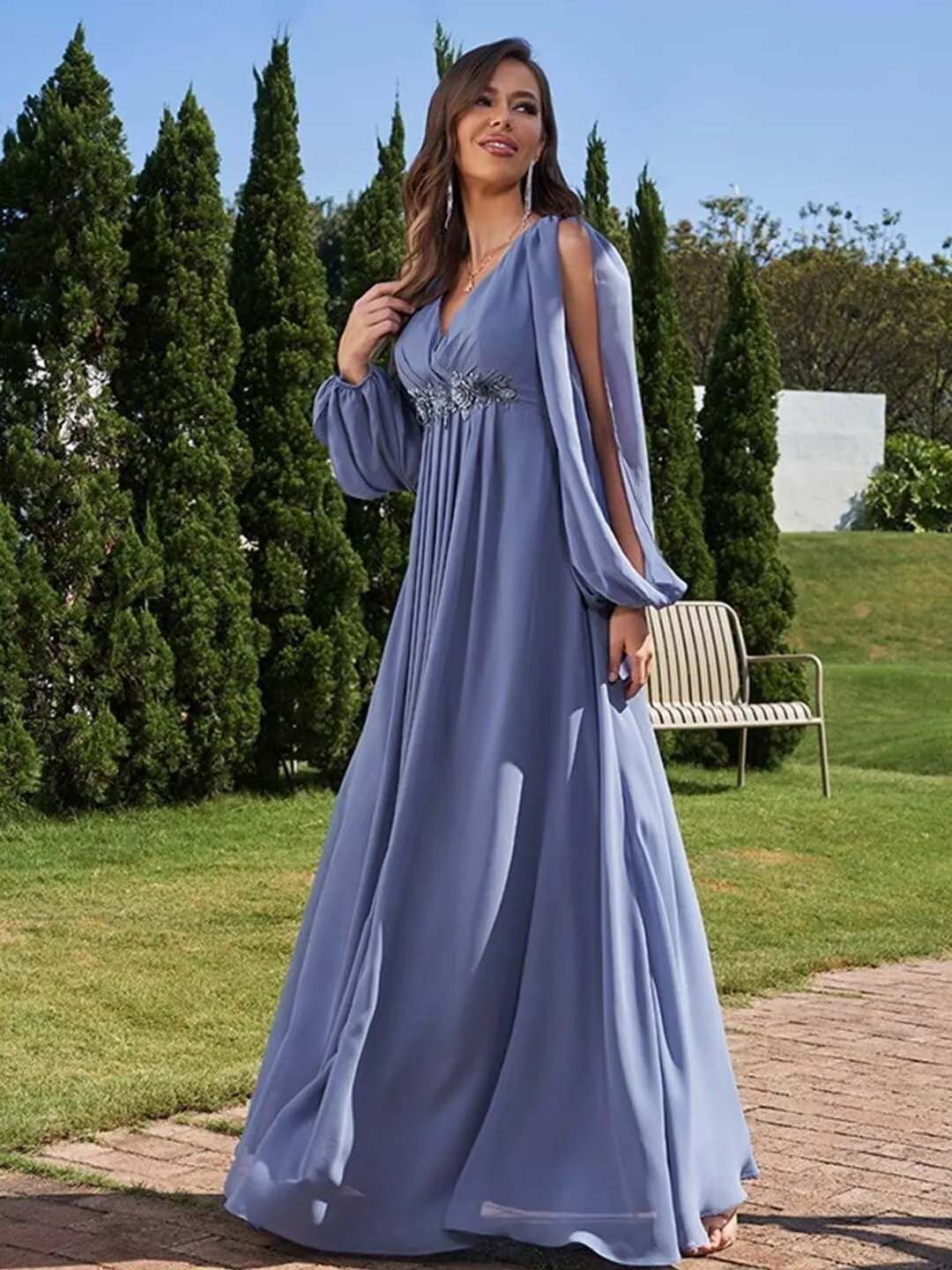 Long Sleeve Mother of The Bride Dresses for Wedding V-Neck Lace Appliques Chiffon Formal Dress Evening Gown