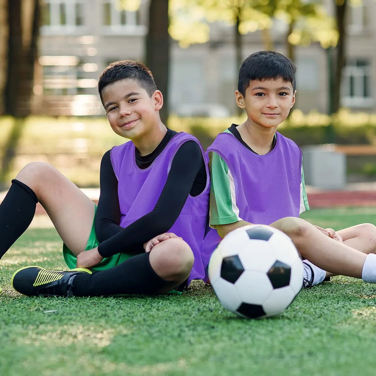 Sintege 12 Pcs Soccer Pinnies Pennies Jersey Scrimmage Vest Sports Practice Jersey Mesh Basketball Vest for Youth Adult Kids